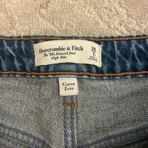 Abercrombie & Fitch '90s Relaxed High Rise Jeans